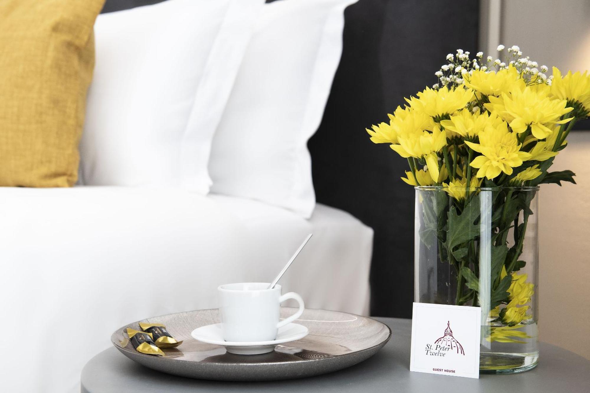 St Peter Twelve Bed & Breakfast Рим Екстериор снимка